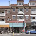Bronte Boho Chic Near Ocean With Parking